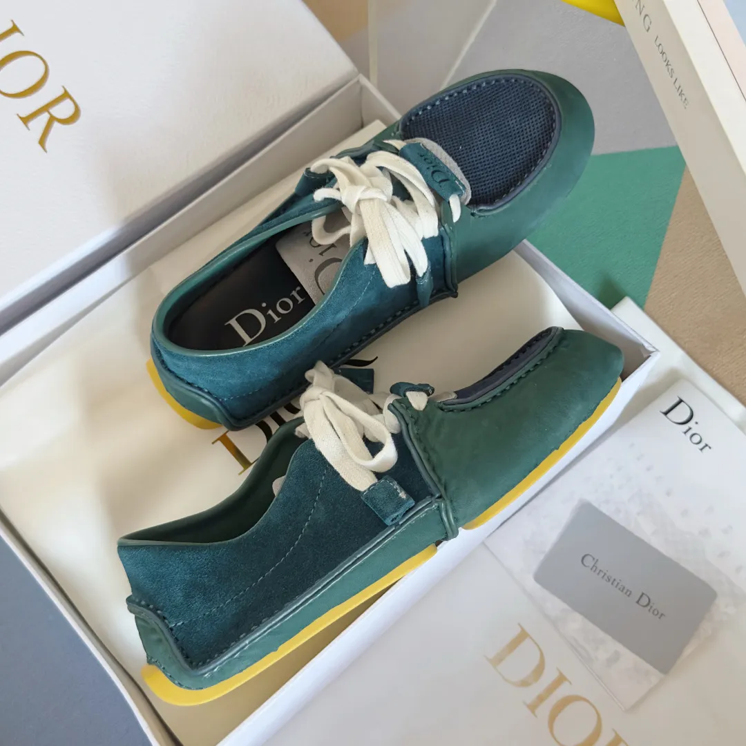 Men's shoes 💰640 Top version: Couple's Dior Roadie Series Catwalk Couple's Handmade Casual Sports Shoes Delivery Counter Exquisite Packaging🛍📦 ▪️Fabric: Original custom imported first-layer cowhide ▪️Inner lining: Original custom leather lining ▪️Sole: Original molded anti-slip rubber material ▪️Sole thickness: 2CM ▪️Size: Women's 35-40 / Men's 39-45